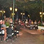 Azak Hotel