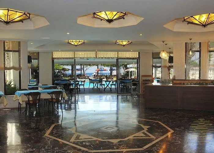 Azak Hotel