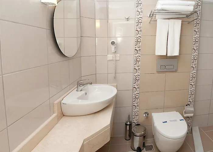 Azak Hotel