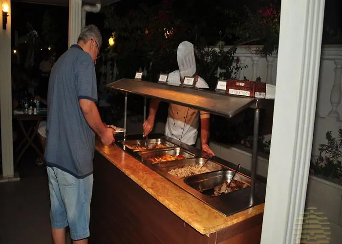 Azak Hotel 3*