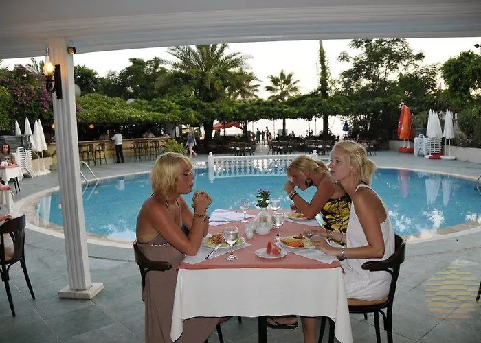 Azak Hotel