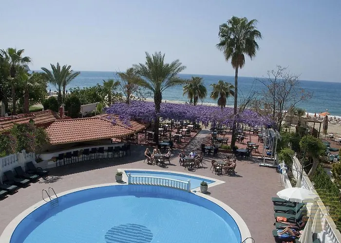 Azak Hotel