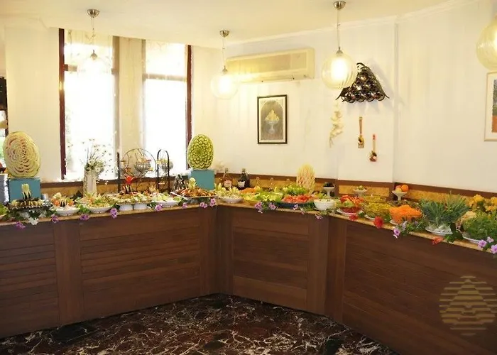 Azak Hotel