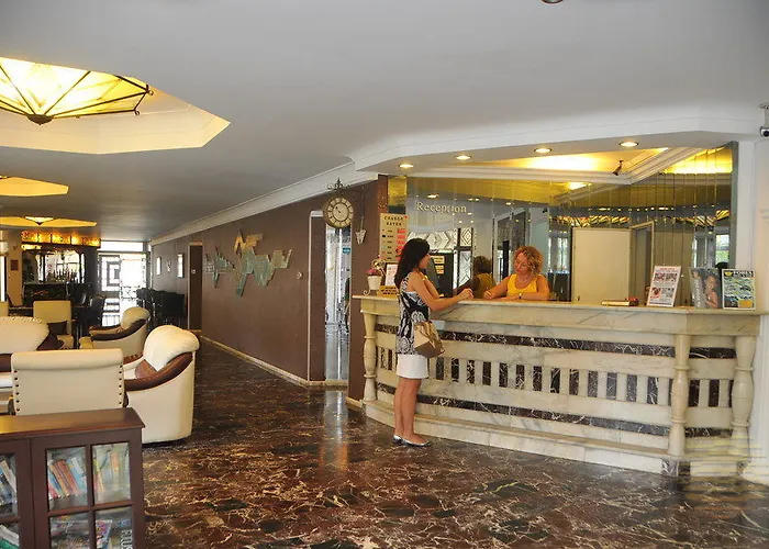 Azak Hotel 3*