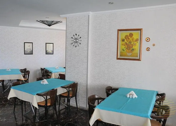 Azak Hotel
