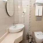 Azak Hotel