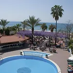 Azak Hotel
