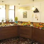 Azak Hotel