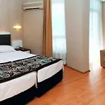 Azak Hotel 3*