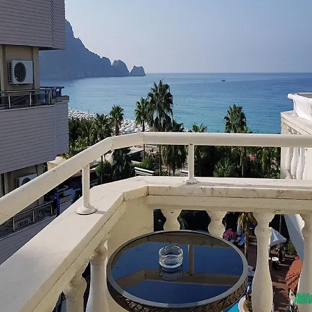 Azak Hotel 3*