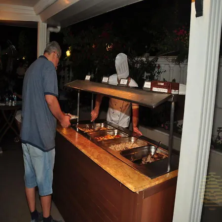 Azak Hotel 3*