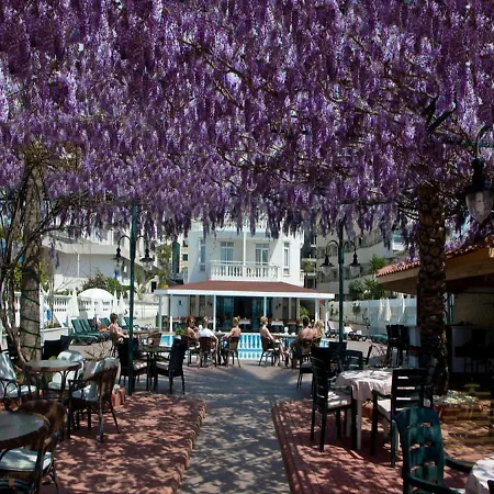 Azak فندق ألانيا