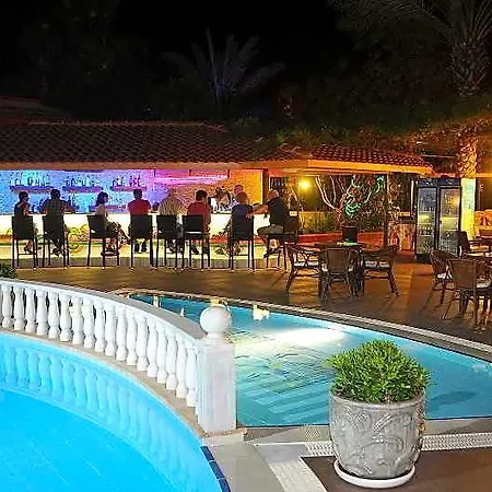 Azak Hotel 3*