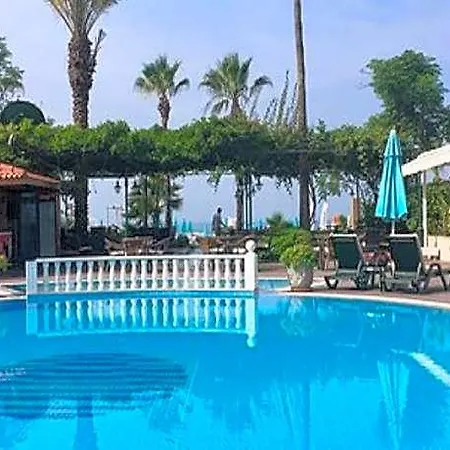 Azak Hotel 3*