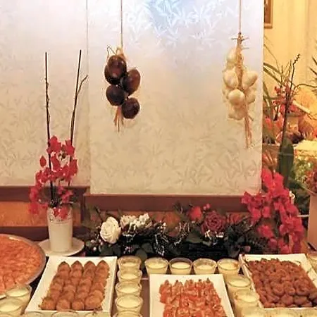 Hotel Azak 3*