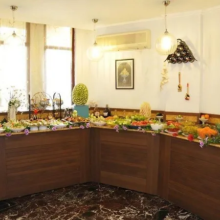 Azak Hotel